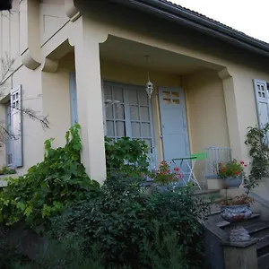Hébergement de vacances à 100 M De Tarbes Sud, Laloubere