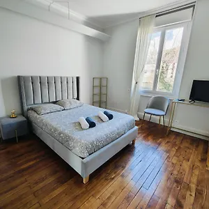Self-checkin Town House - To Rent In A Beautiful Modern Town House - Not A - Location De Avec Arrivee En Autonomie - Extra Fee For Sheets And Towels - Private Parking - Check Your Plateform Inbox And Follow Check-in Instructions Séjour chez l'habitant Saint-Romain-en-Gal
